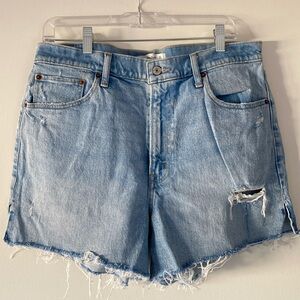 Abercrombie & Fitch the 4” Mom Short High Rise Shorts size 12